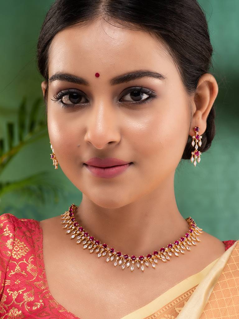 Gold Toned Red Kemp Stone Studded Statement Jewellery Set Set : SJNK1869