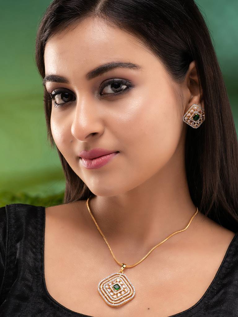 Gold Toned Green Ad Embellished Designer Pendant Jewellery Set : SJLK1876