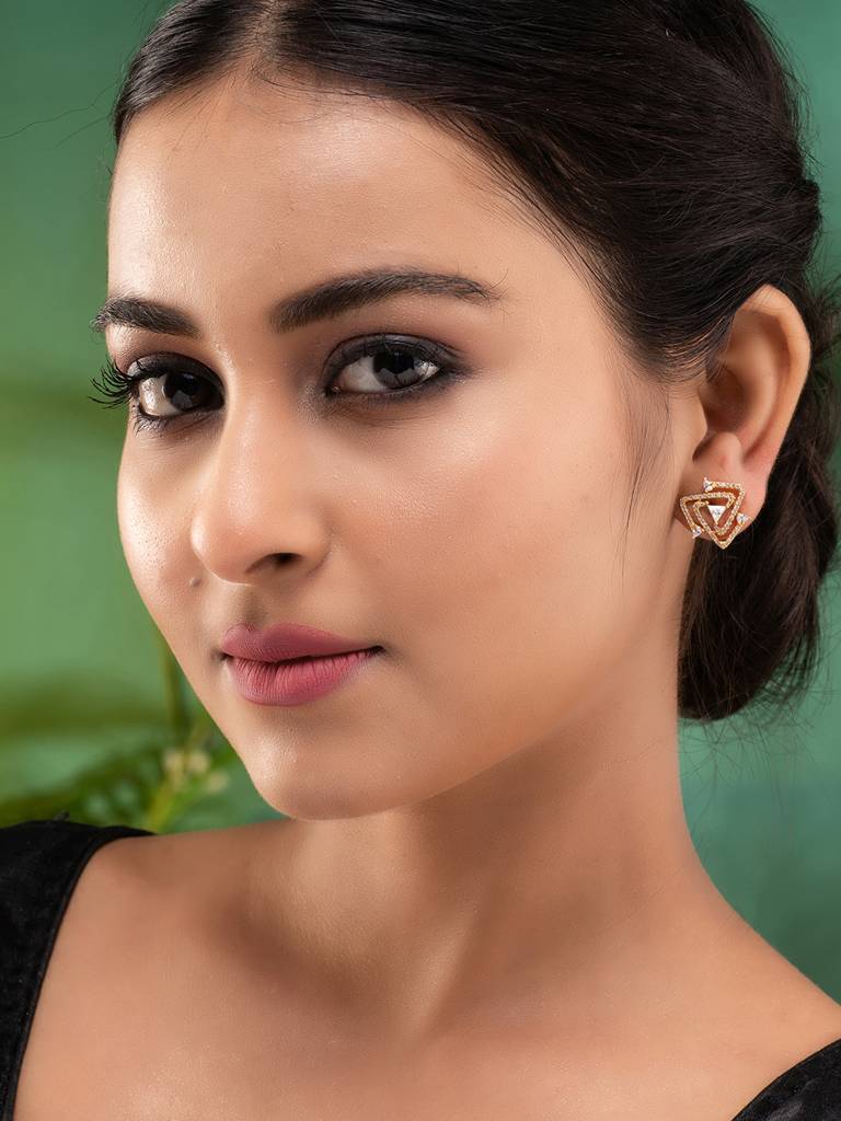 Gold Toned Ad Embellised Solar Studs Earring : SJER1884