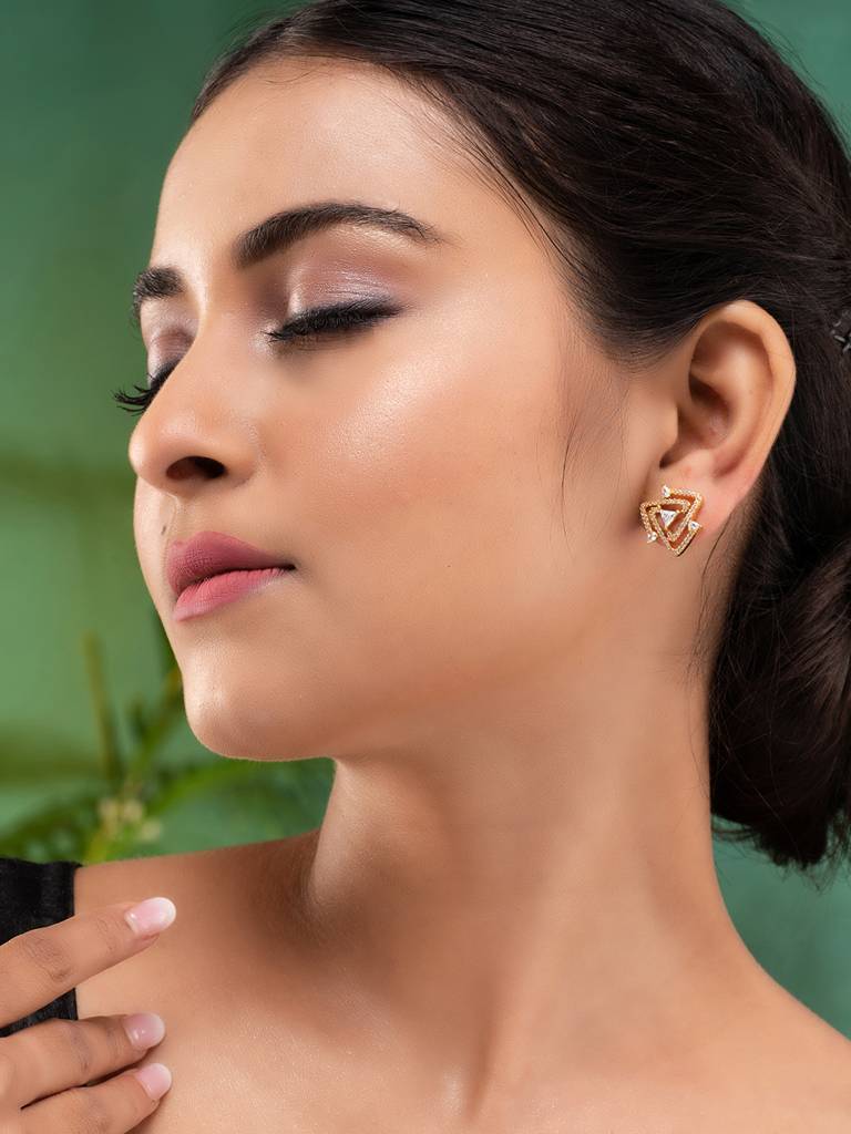 Gold Toned Ad Embellised Solar Studs Earring : SJER1884