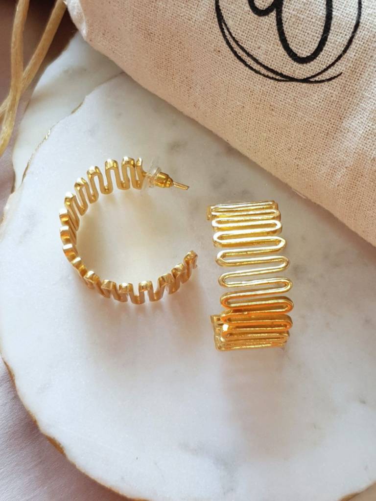 Curly Hoops : EMCWH