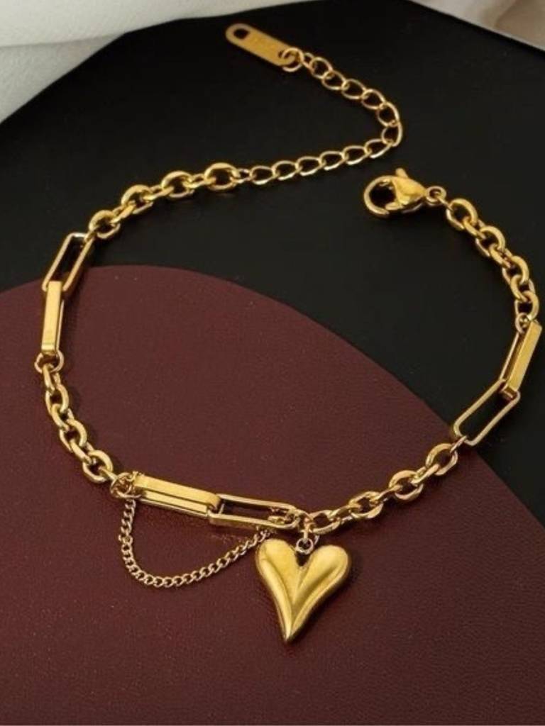Heart Charm Linked Chain Bracelet Â 18K Gold, Adjustable & Anti-Tarnish : ATCB705HCLB