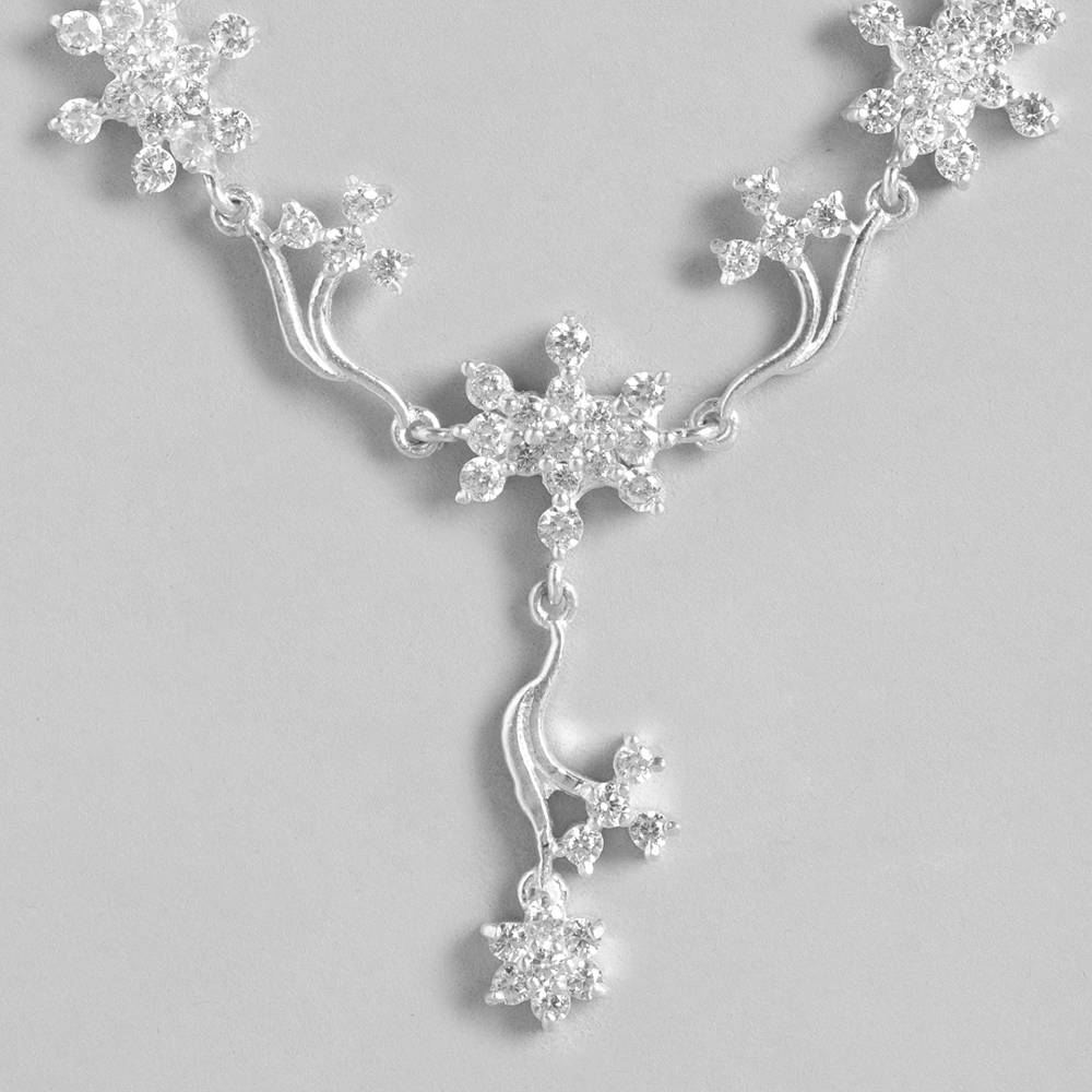 Silver 92.5 White Flower Necklace : Z125SG002N059