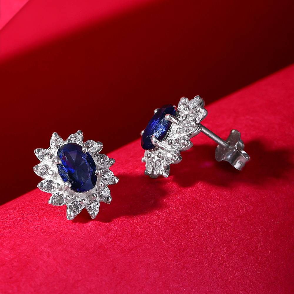 Silver 92.5 Blue Sparkling Earring : Silver 92.5 Blue Sparkling Earring : Z125SG002N035