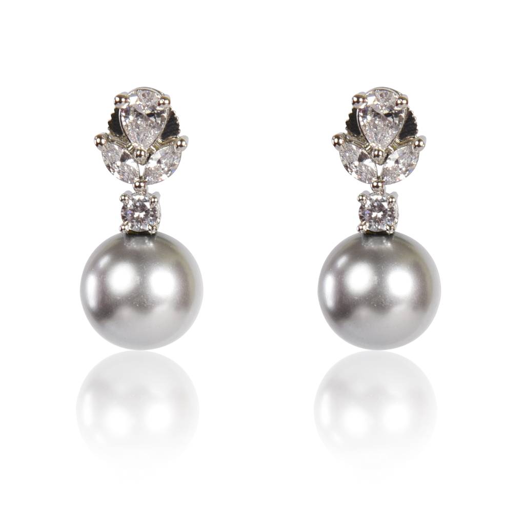 Classic Pearl Earrings : IE1020