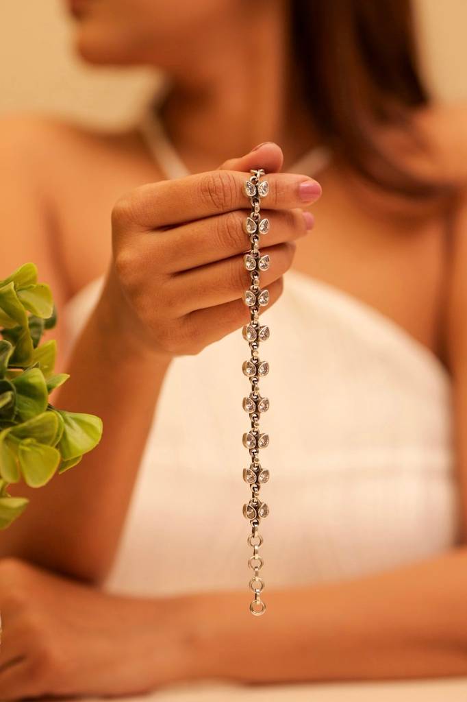 Essence Jadau Teardrop Bracelet : KB055