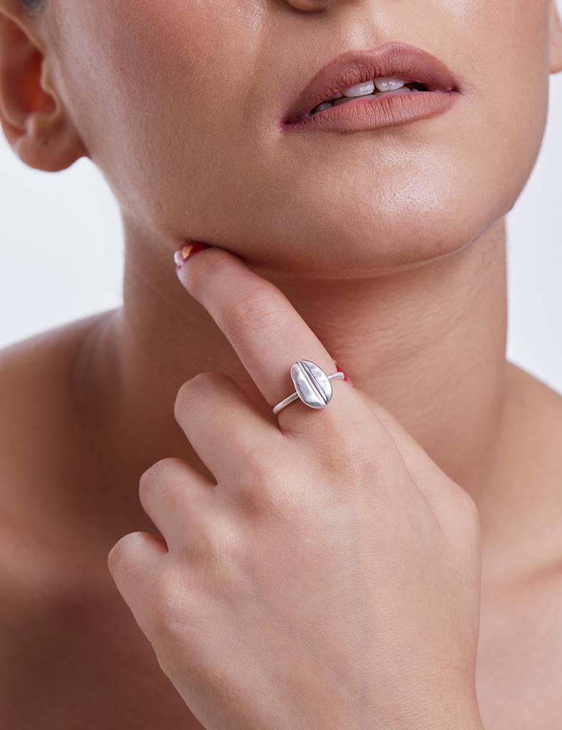 Silver Bean Ring : CF06EA
