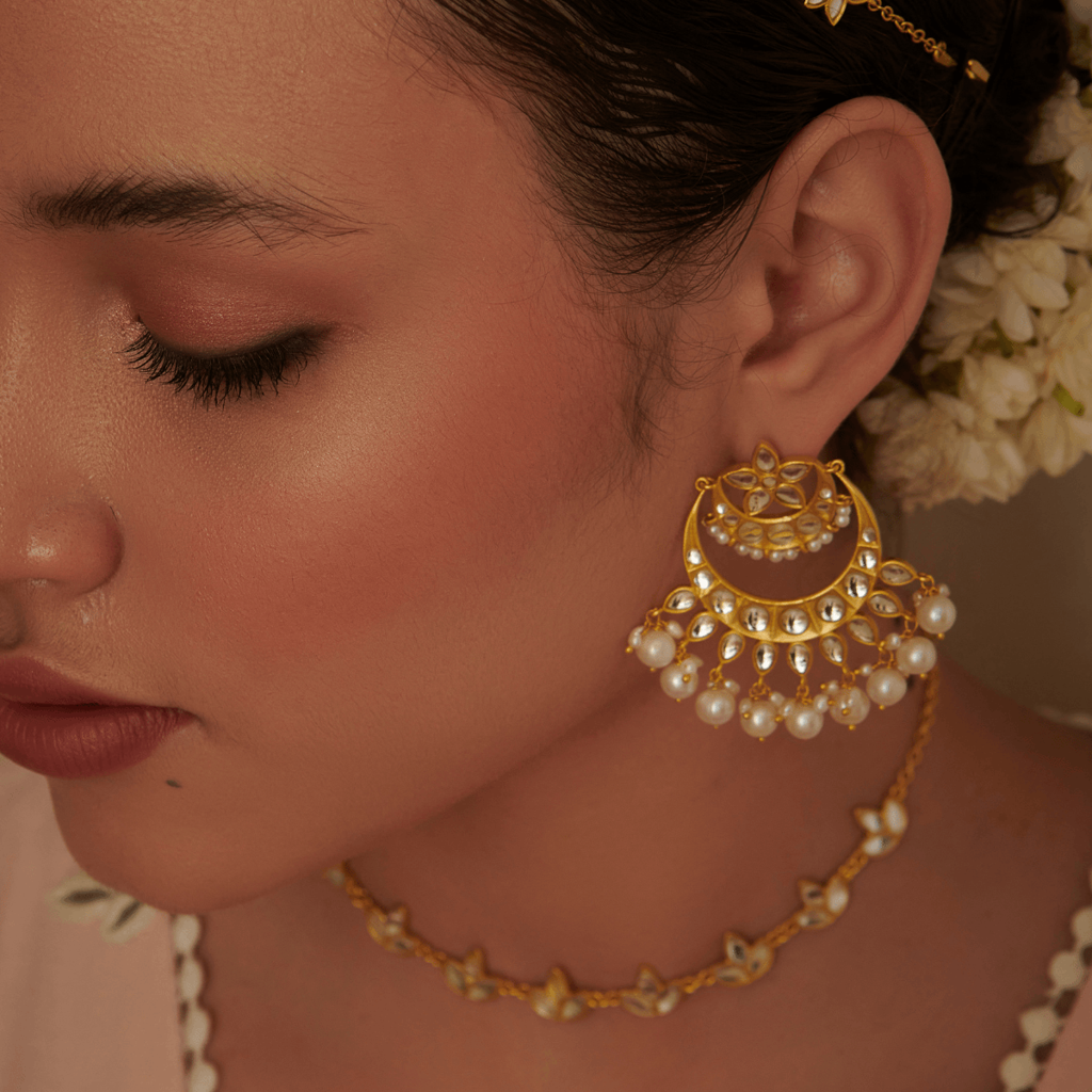 Resham Chaand Baalis With Mirror Polki And Pearls : PE939PM