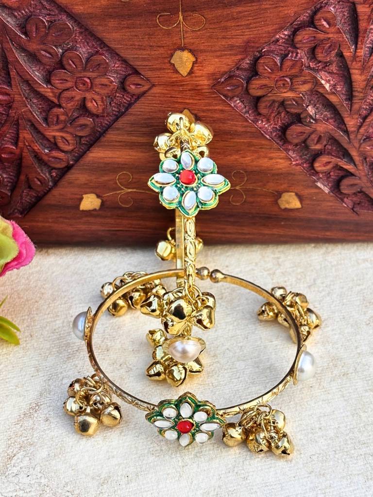 Set Of 2 Gold-Plated Beaded Kashmiri Ghungroo Bangles : VI26BC100053