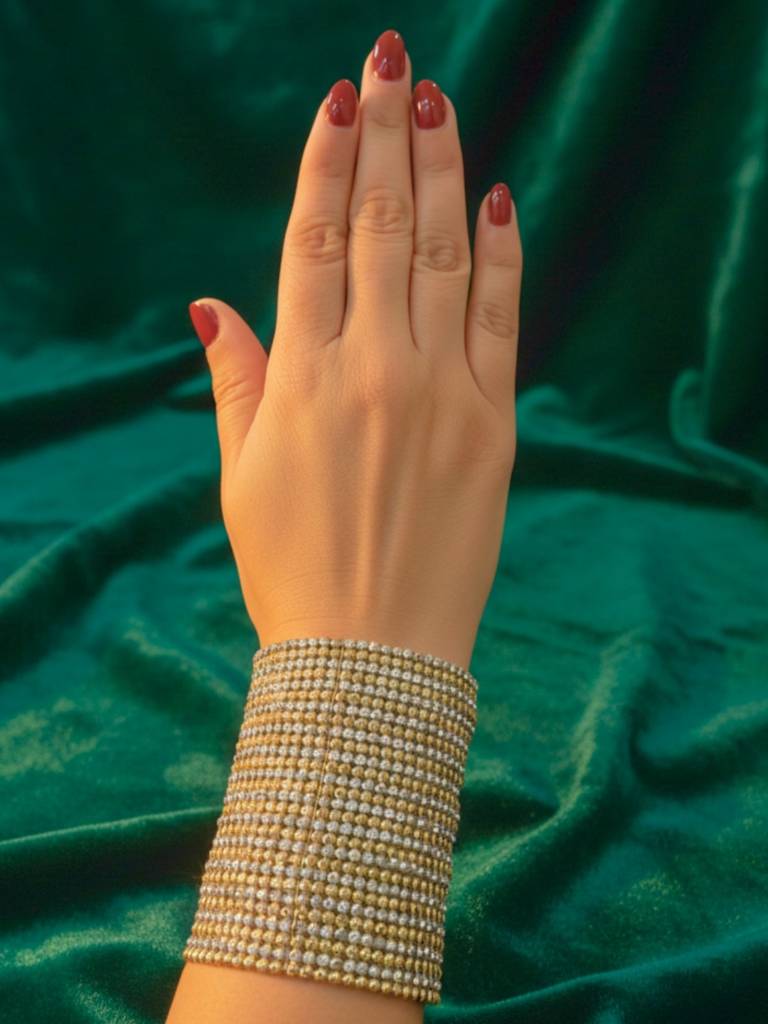 Women Oxidised Cuff Bracelet : VI26BC100071