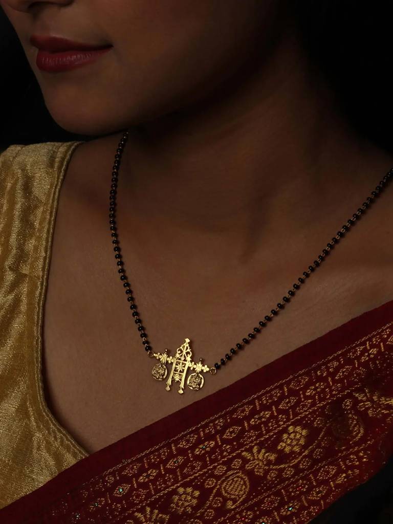 Goddess Lakshmi Sterling Silver Mangalsutra : U100SG015N0171