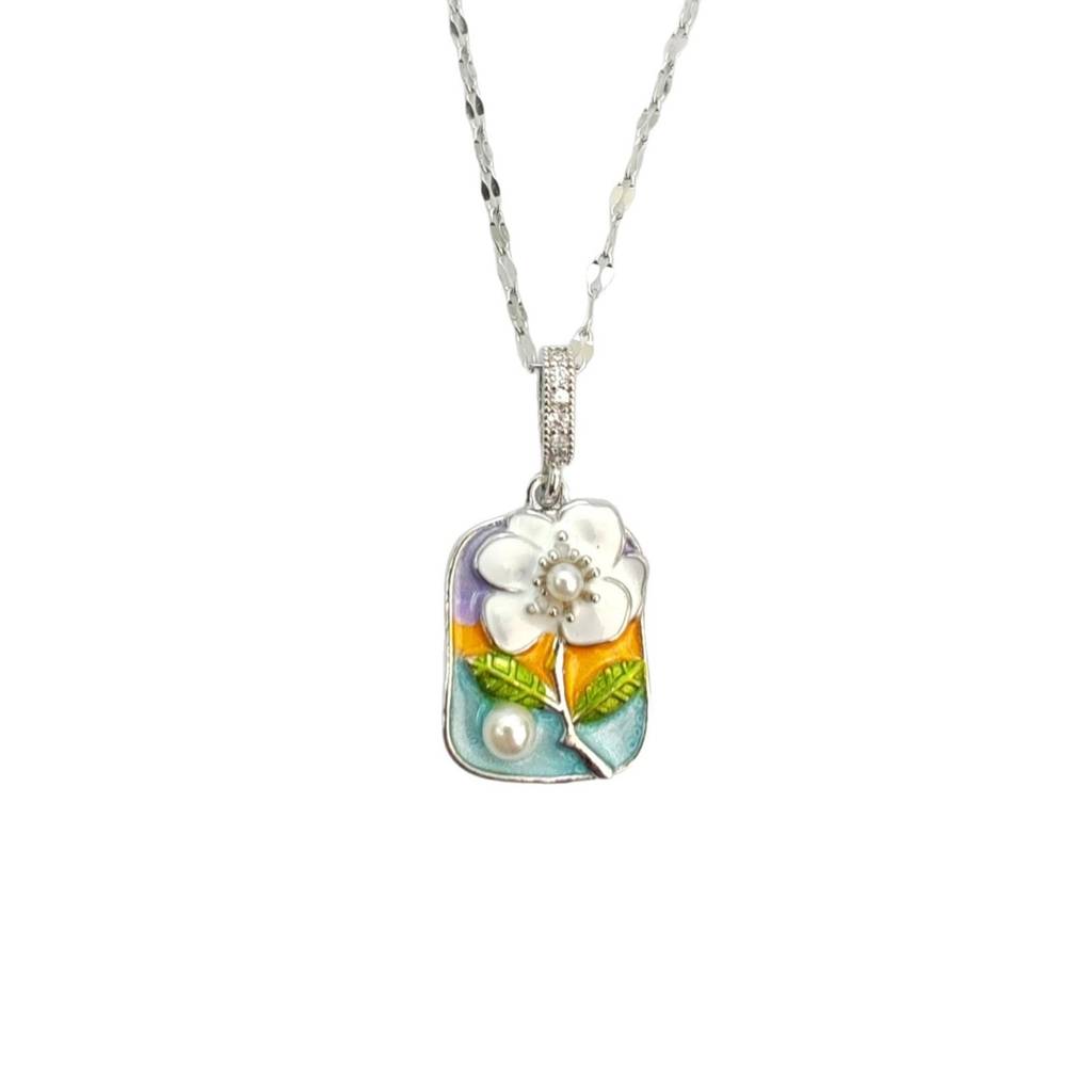 Elegant Gold-Plated Floral Pendant Necklace With Pearl And Gemstone Accents : 118303