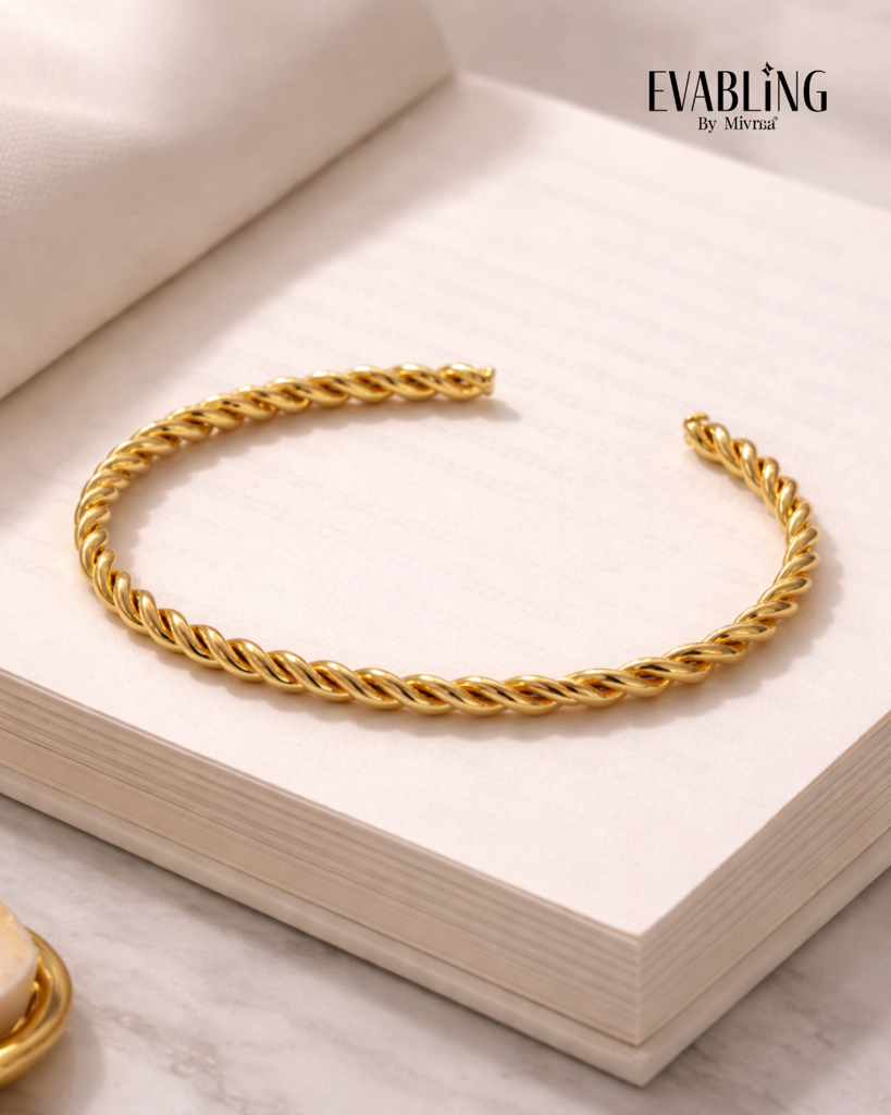 Twisted Cuff Bracelet : EBB5