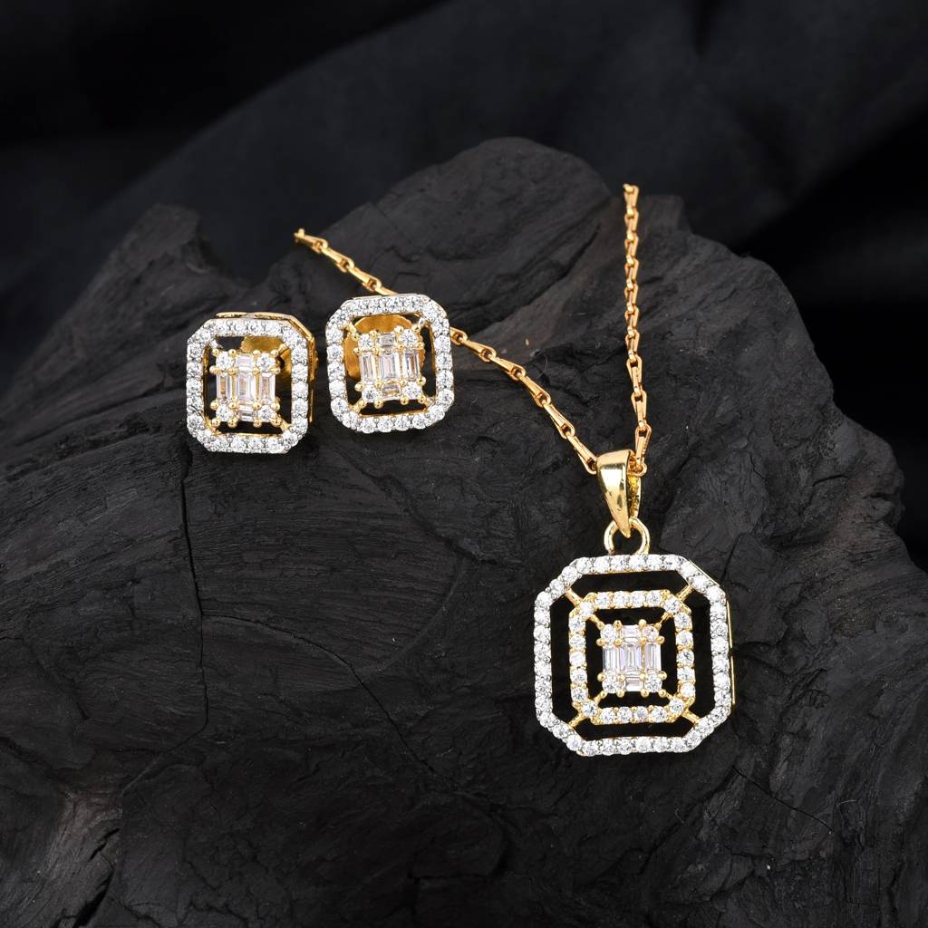 Sparkling Zircon Gold Plated Pendant Set : DVPENGJCZ79