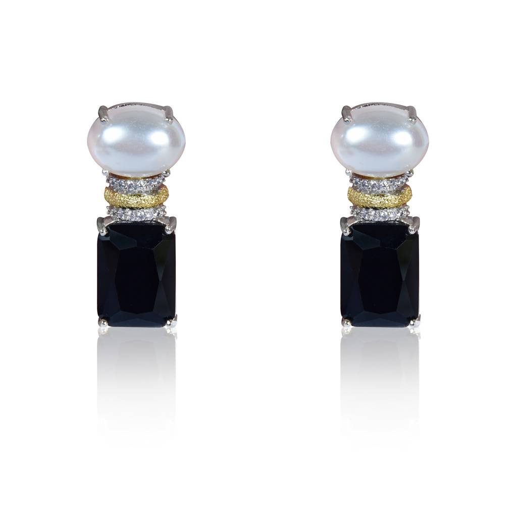 Statement Half Pearl Cut Stud Earrings : IE902C