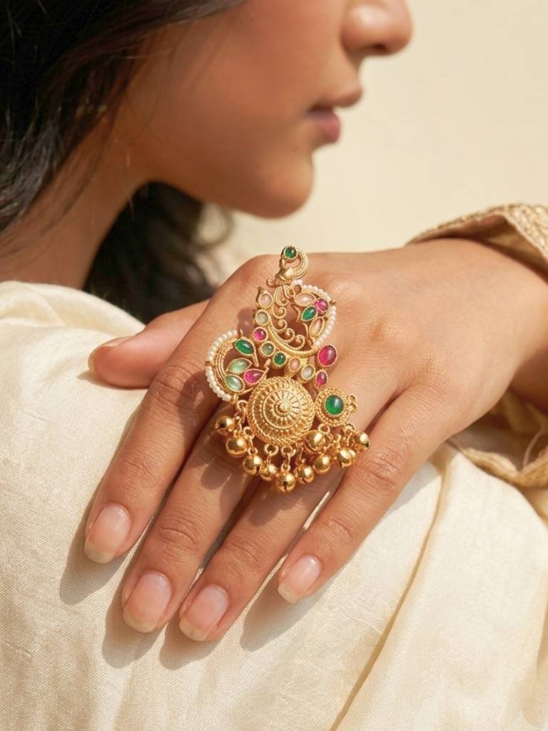 Gold-Plated Kundan Stones Ghungroo Adjustable Finger Ring : VI26RIAD1000034