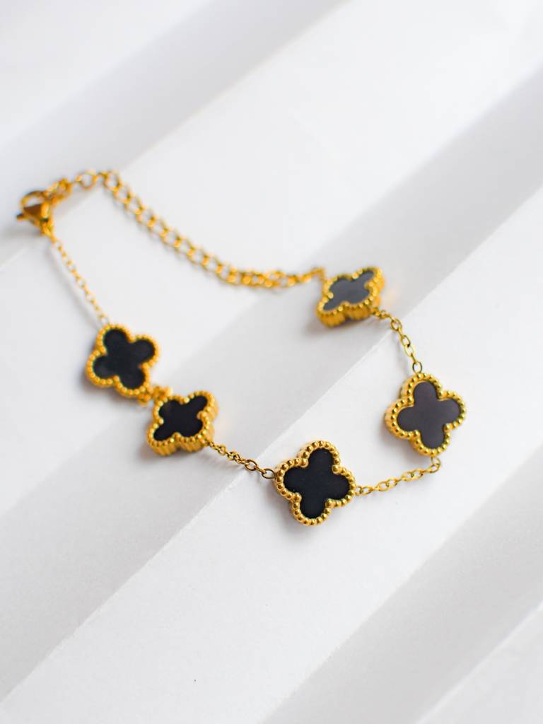 Black Clover Chain Bracelet : ATCB525BCCB