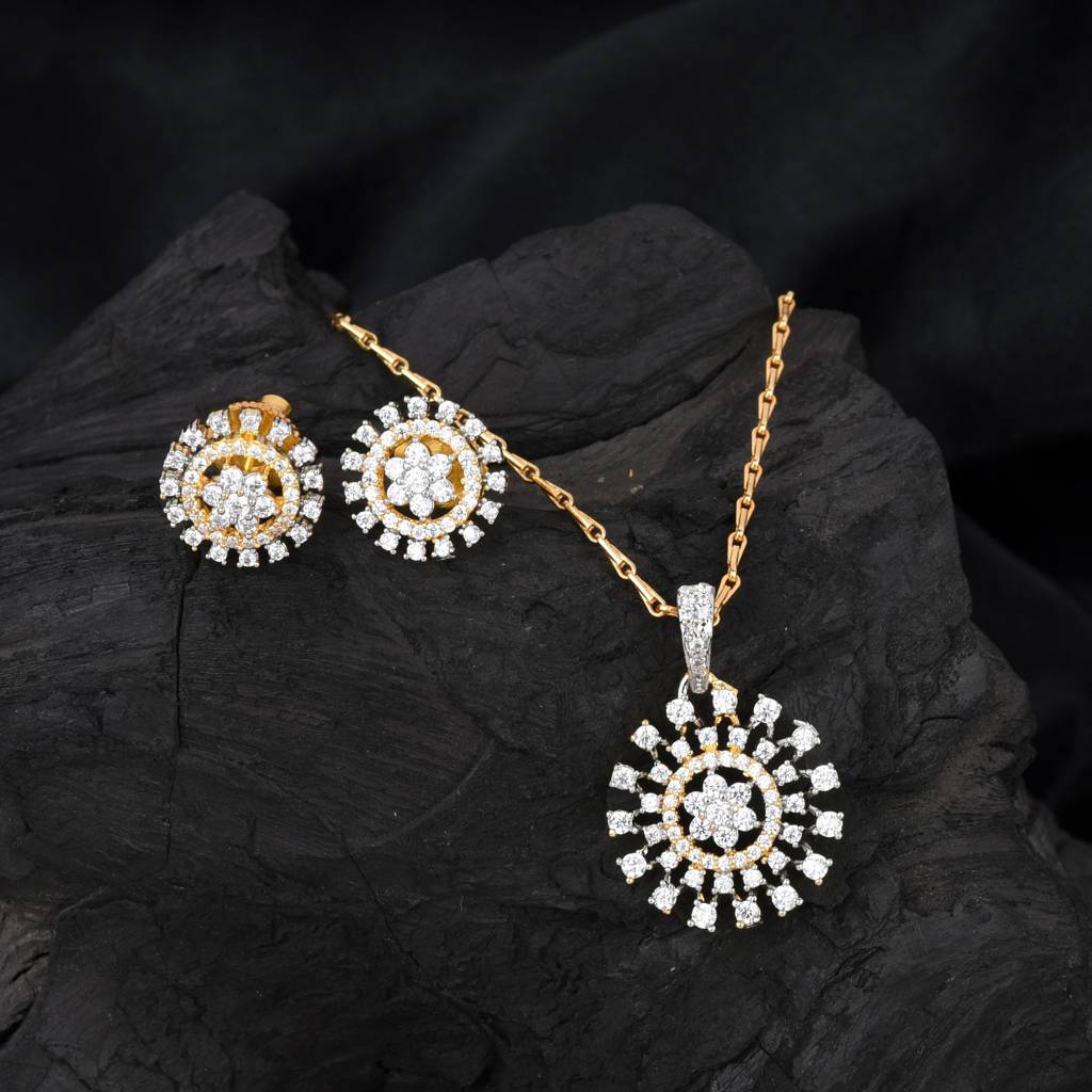 Minimalist Zircon Bar Gold Tone Pendant Set : DVPENGJCZ78
