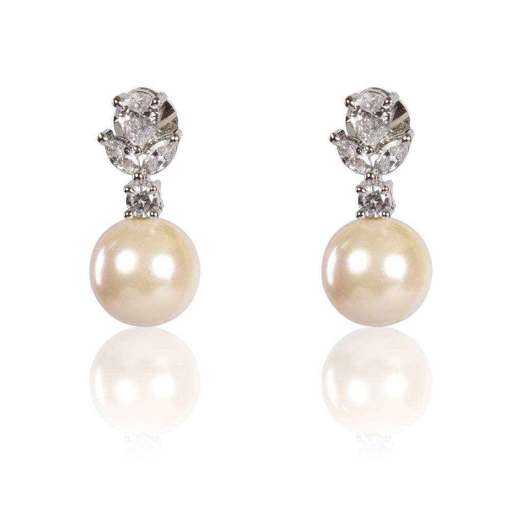 Classic Pearl Earrings : IE1020B