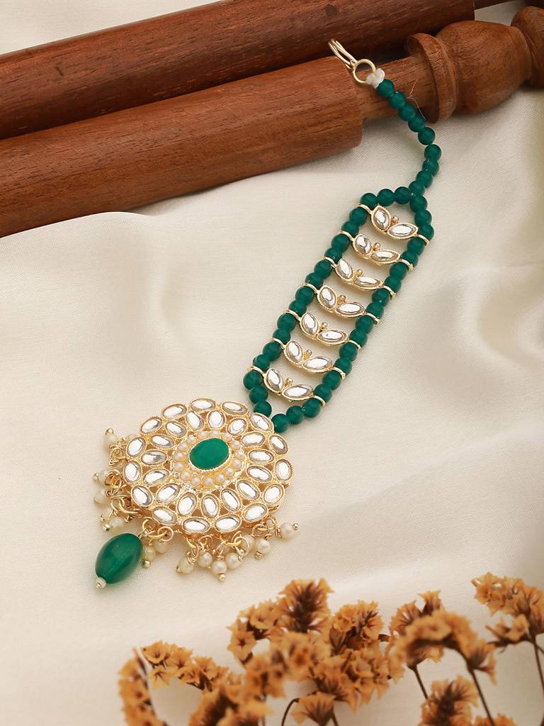 Gold-Plated Green & White Kundan Studded & Pearl Beaded Maang Tikka : MTK-JS23-11064
