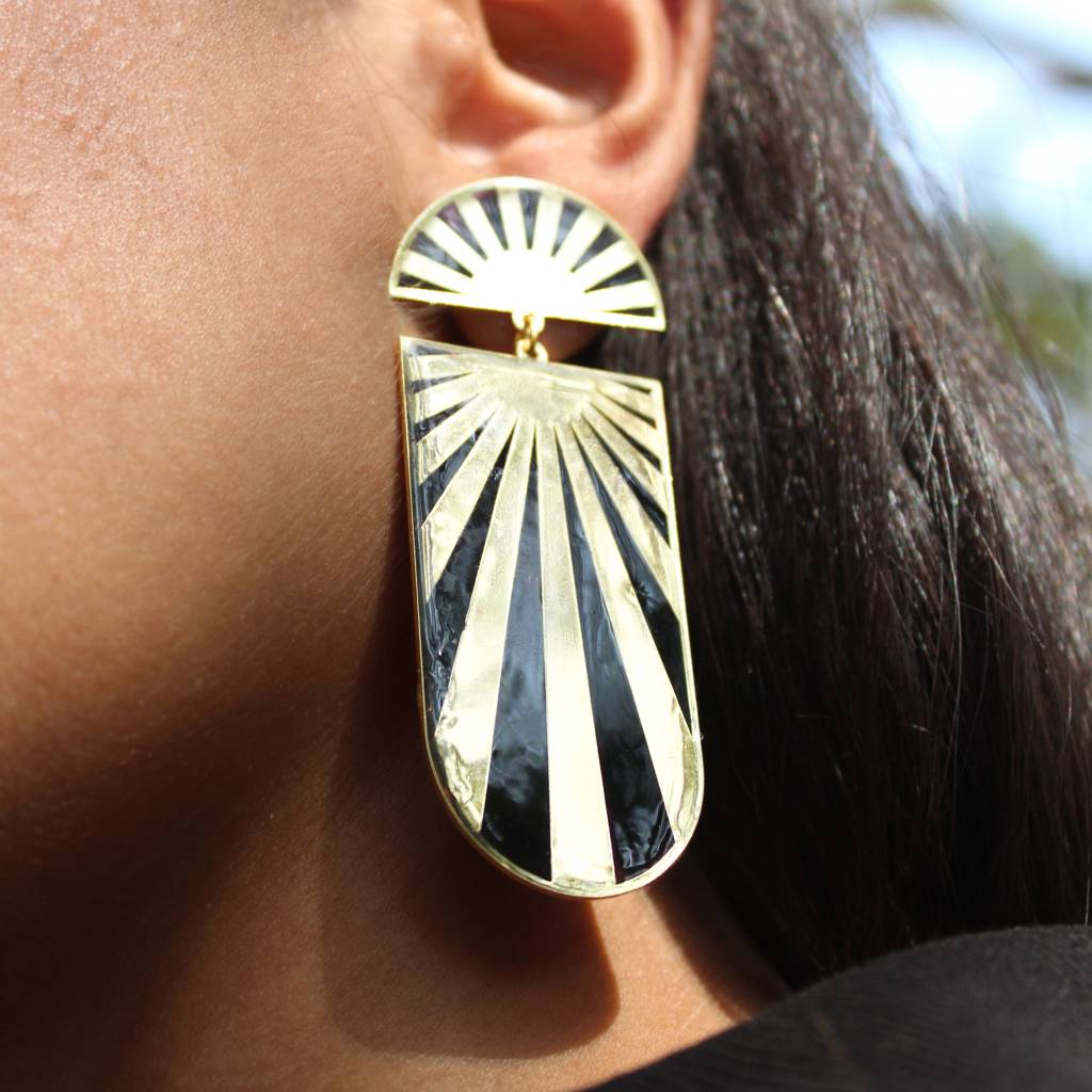 Black Rays Resin Earrings : ACE285