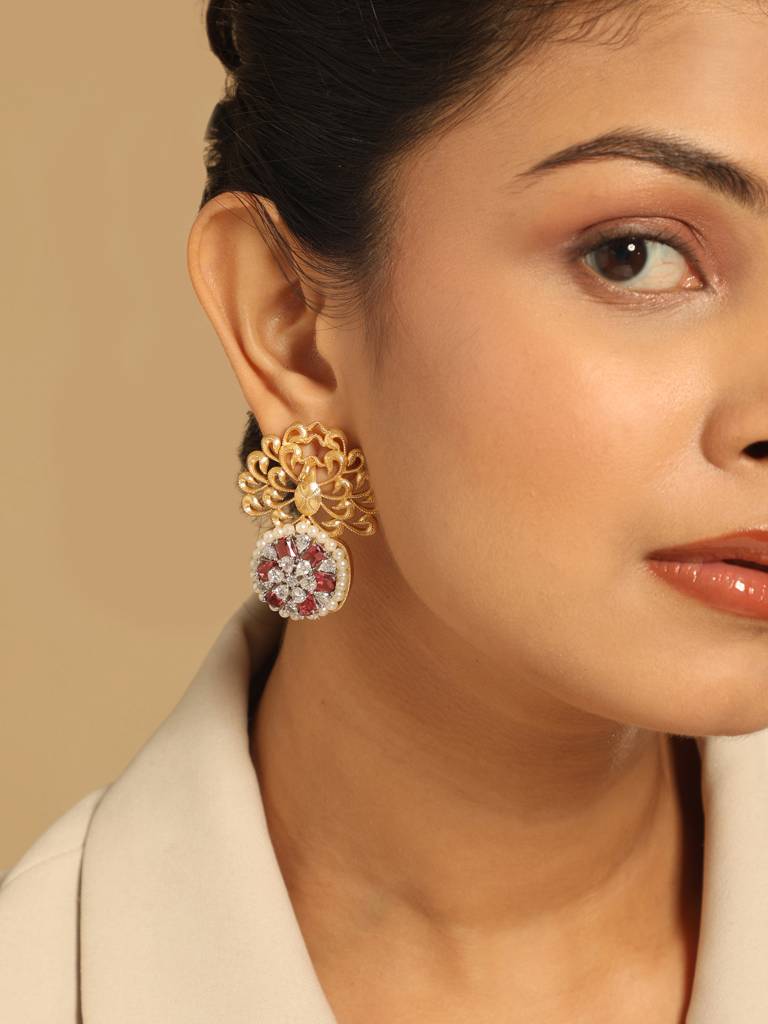 Diamond Essence Gold Oxidised Anti Tarnish Earrings : YI24A0251E