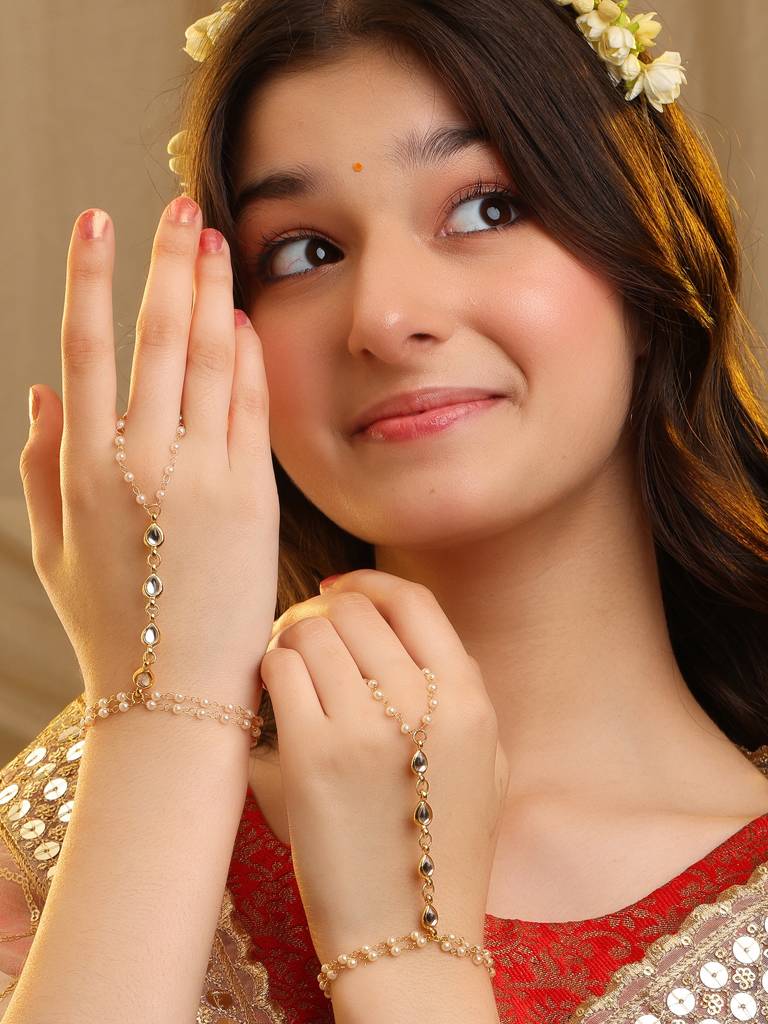 Ruby Raang Kundan And Pearl Haath Phool : RRKDEC25-33