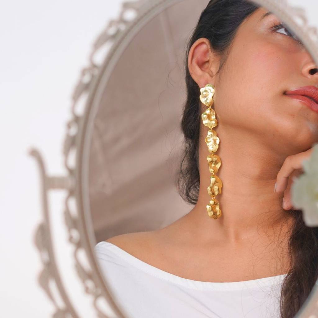 Ruffle Earrings : RuffleEarringNIH150ER79