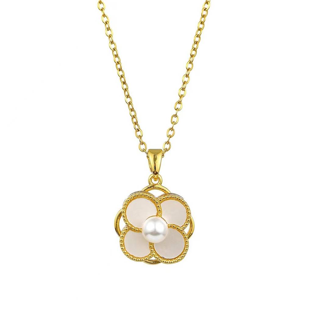 Flower Design Cute Elegant Pendant With Routine Office Wear Chain Anti Tarnish Chain : 118363