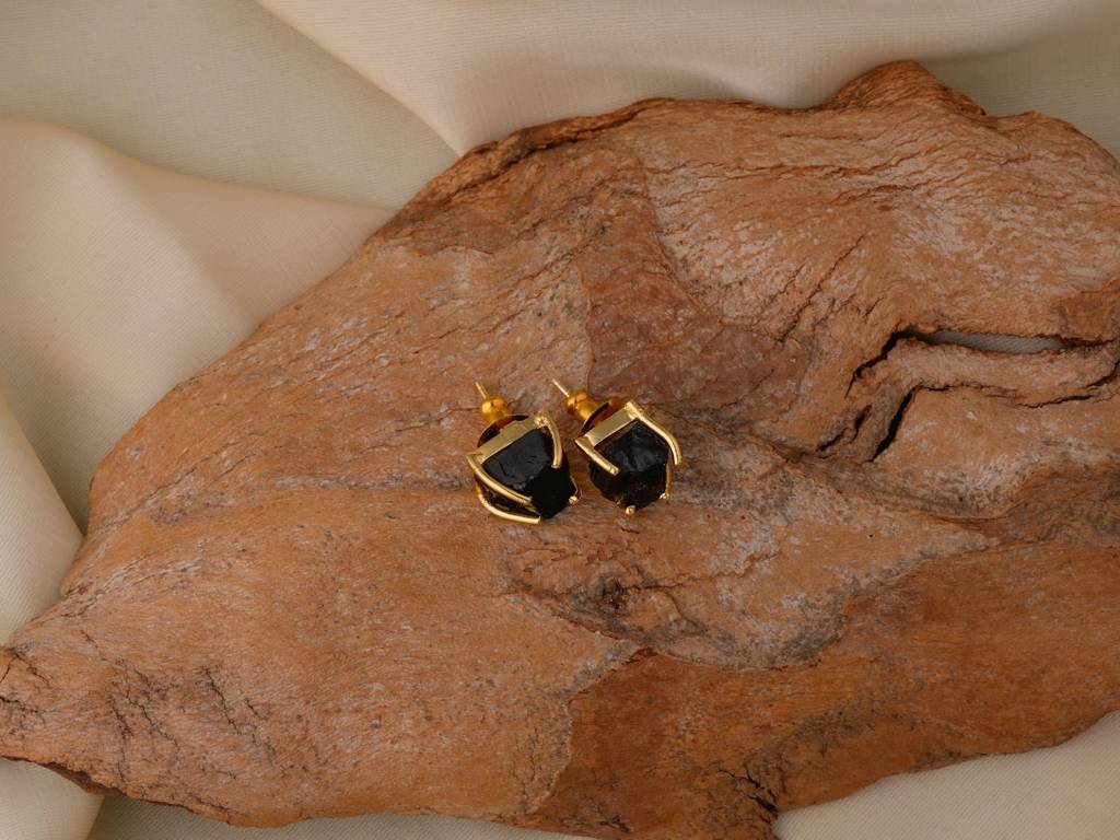 Black Onyx Studs : NAGE31