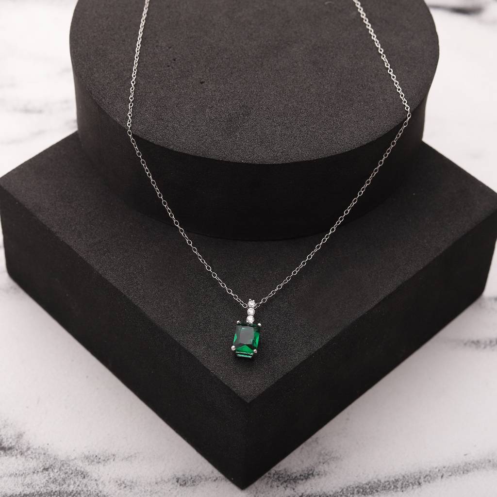 Iski Uski 925 Sterling Silver Victoria Emerald Pendant