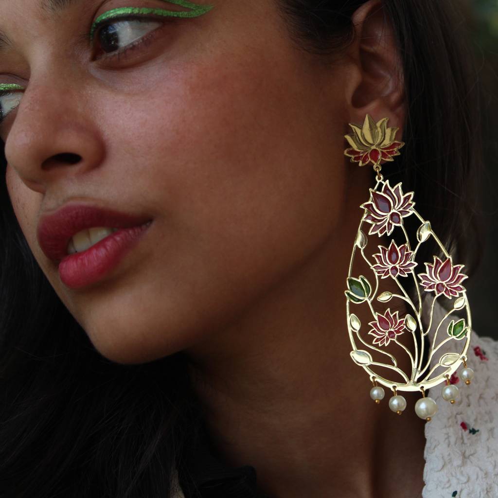 Lotus Flower Resin Earrings : ACE288