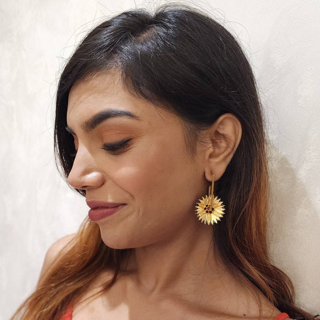 Beguiling Blossom Earrings : OTW-1027