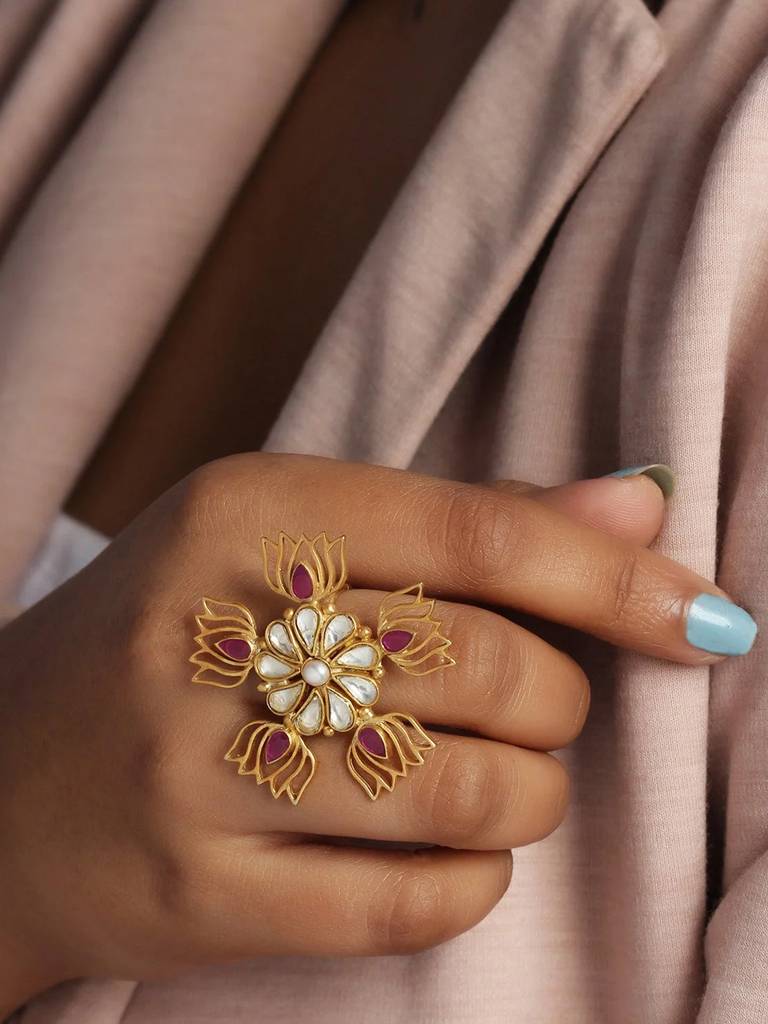 Five Lotus Gold Plated Jadau Ring : U125SG025R0126
