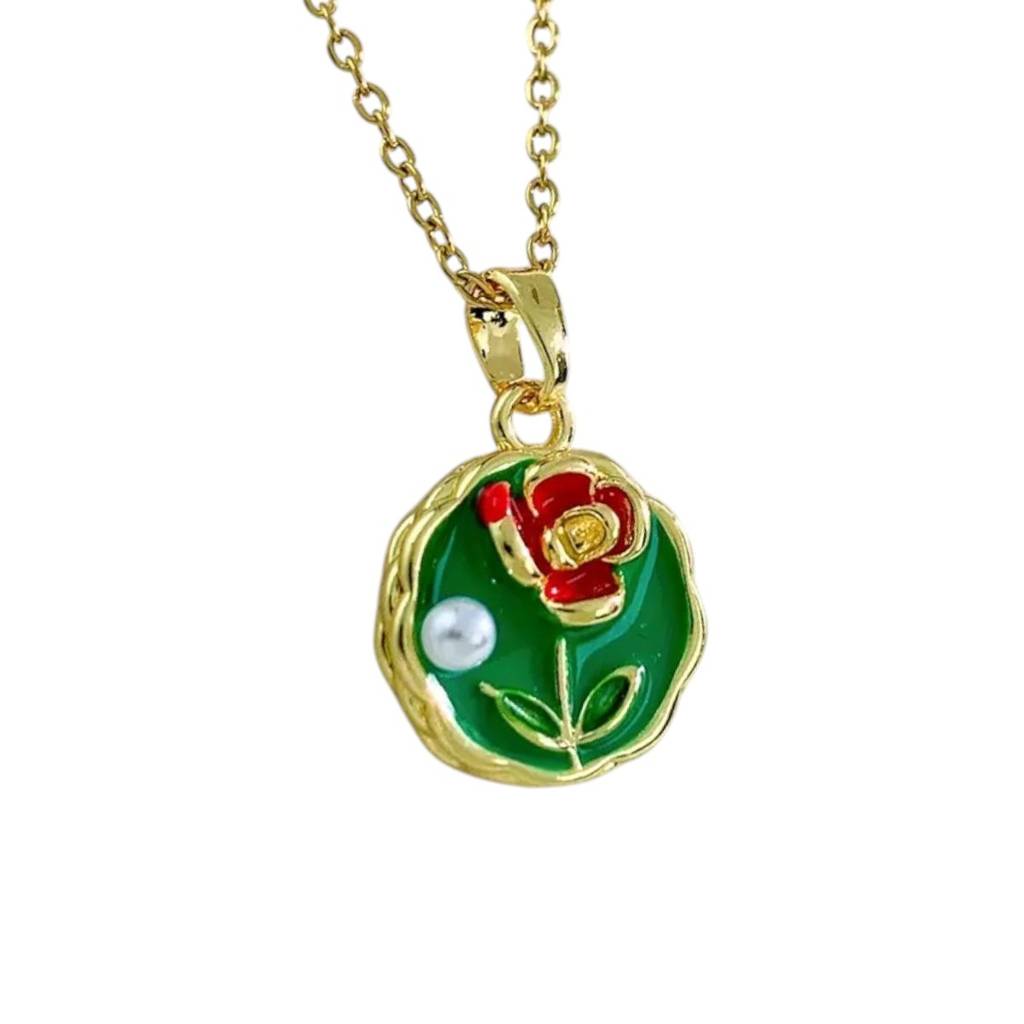 Stylish Resin Art Smart Look Green Round Shape Pendant With Anti Tarnish Gold Plated Chain : 118309