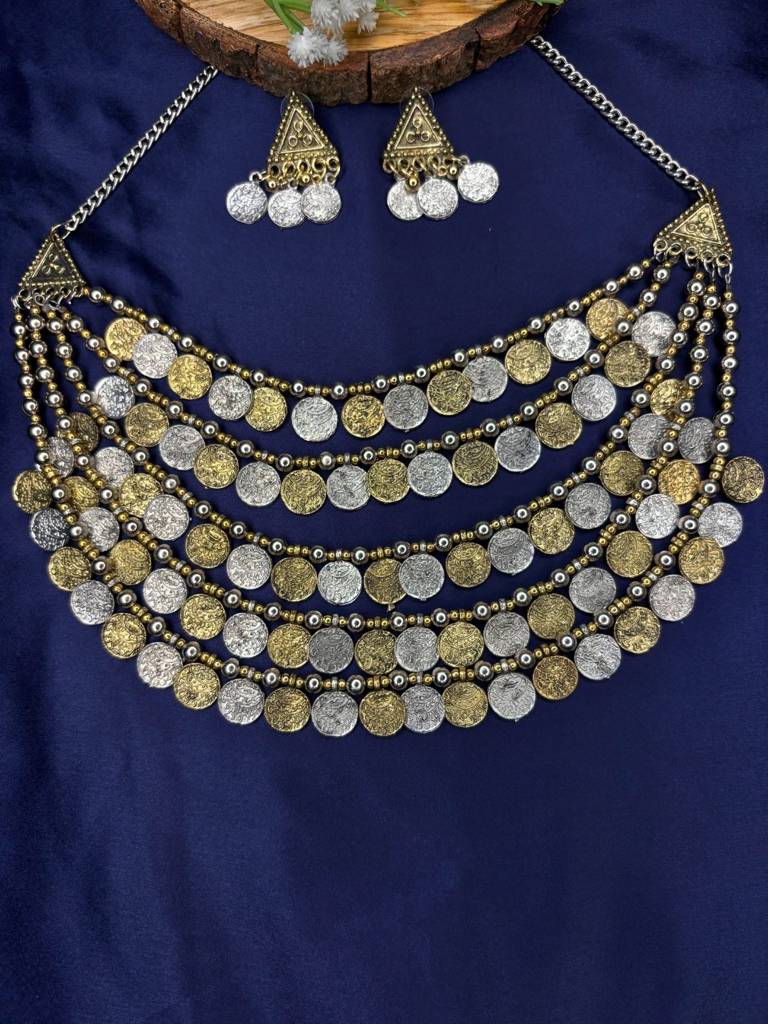 Silver-Plated Antique Stone Studded & Beaded Necklace And Earrings : VI26JSOX100103