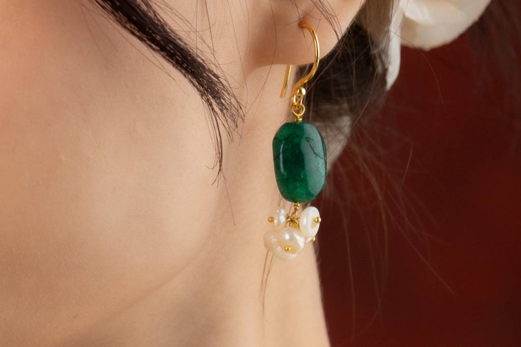 Emerald Green Stone And  Pearl Earrings : PRMBE01