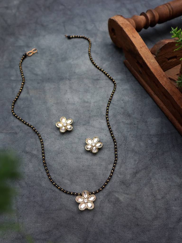 Forever Flowers -  Mangalsutra Necklace Set : PAMS06KU