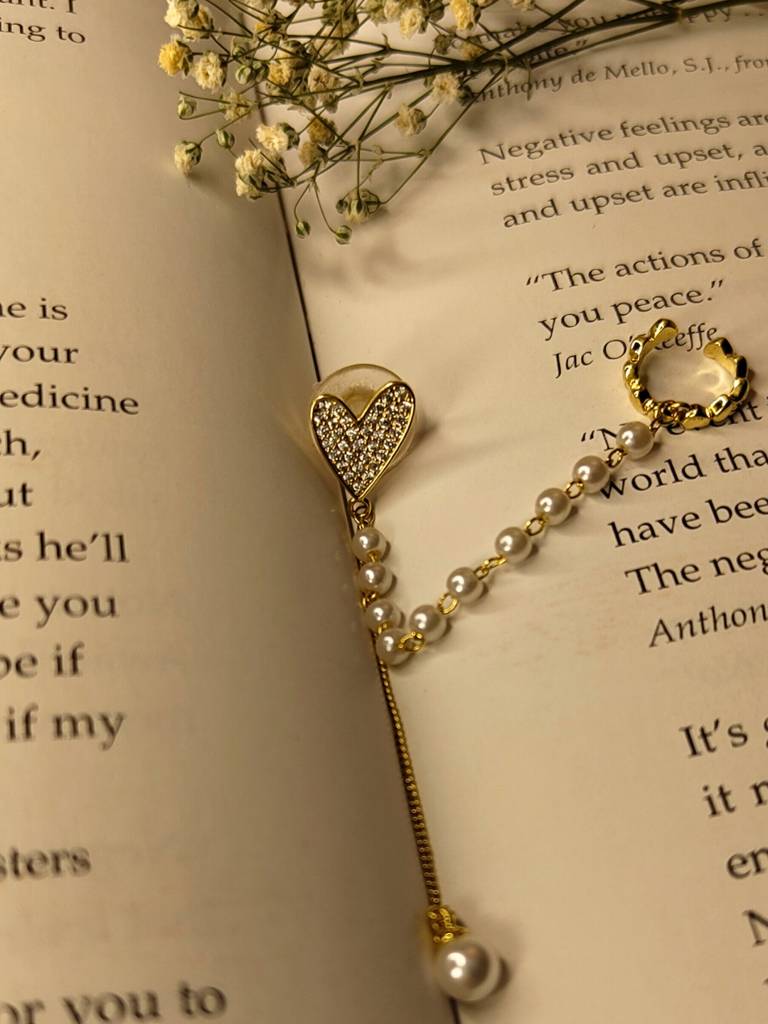 Heart Single Ear Cuff With Pearl Hanging : S925E375HSEP