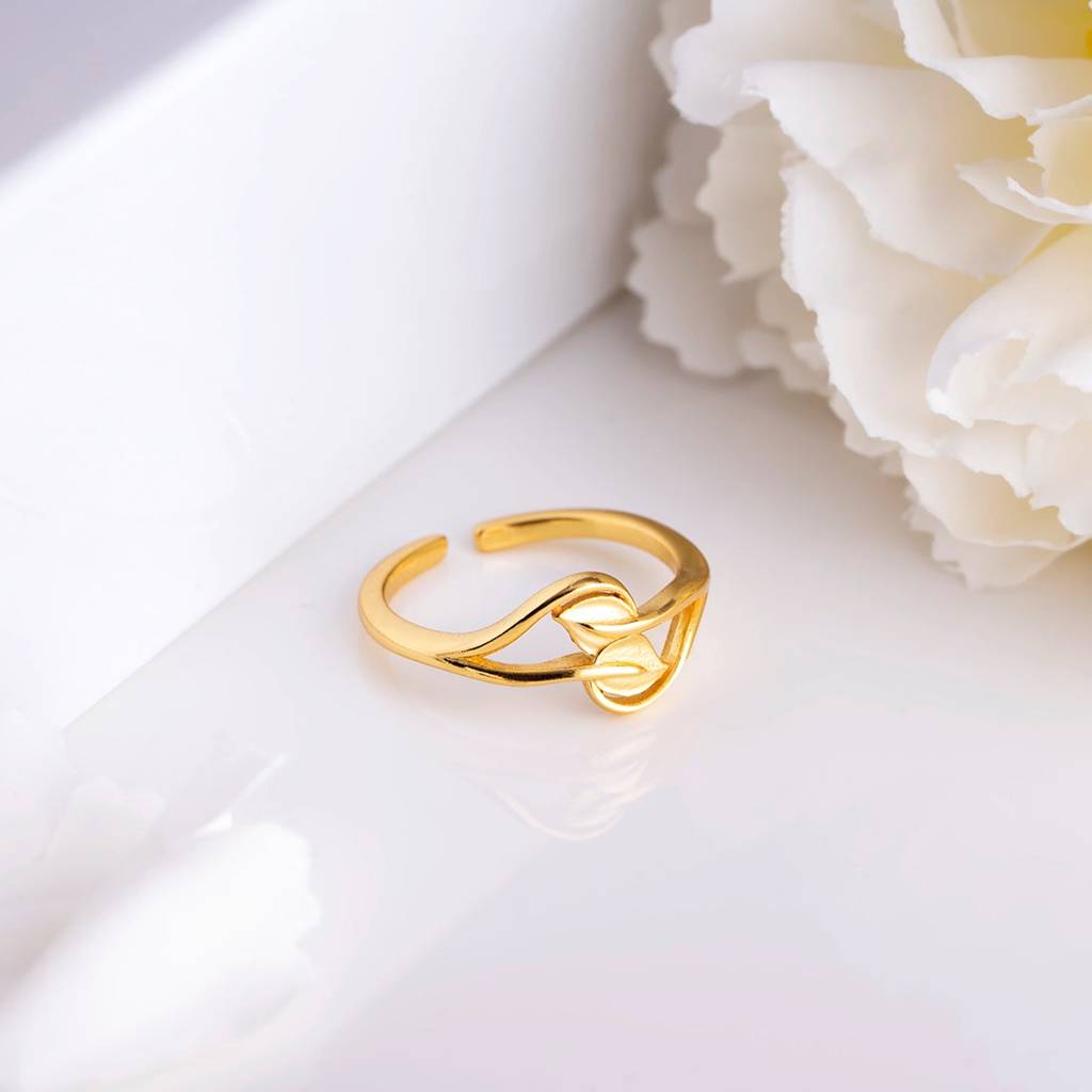 Golden Leafy Elegance 925 Sterling Silver Gold-Plated Women'S Ring (Adjustable) : RNG-40227-G