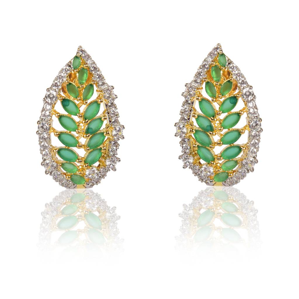 Leaf Stud Earrings : IE986B