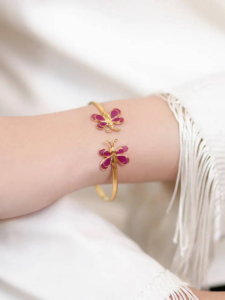 Two Butterfly Motif Silver Bangle : U080SO010LB0600