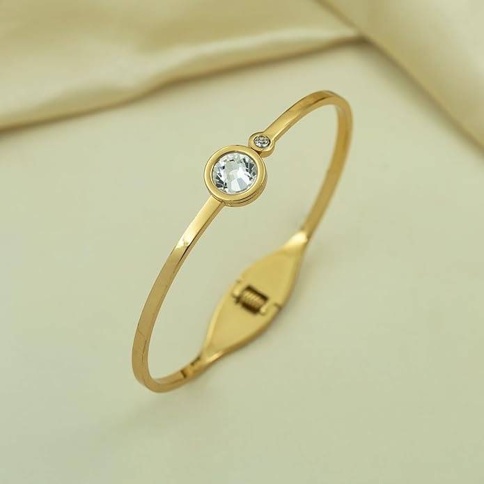 Gold Plated Charm Bracelet For Women : HSPS60MB0886