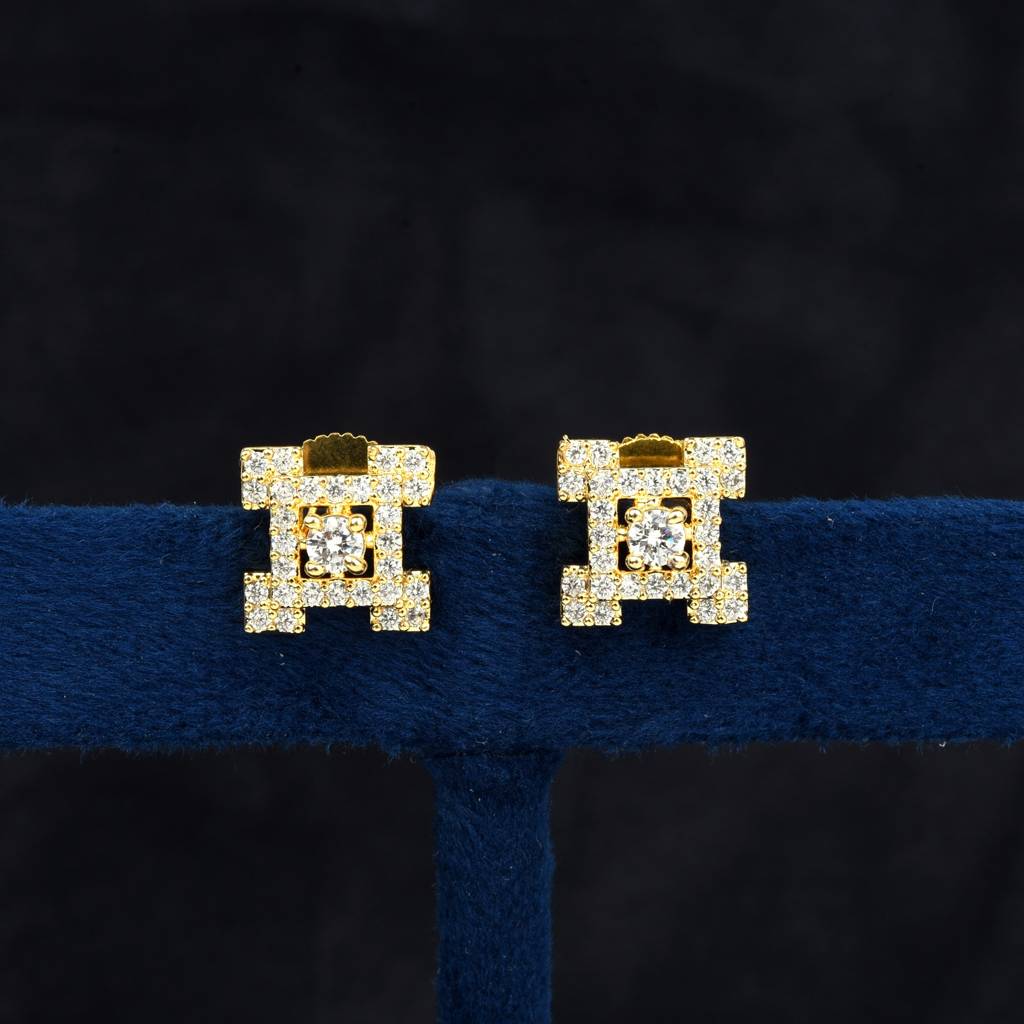 Daylight Crystal Studs : DVEARGJCZ37