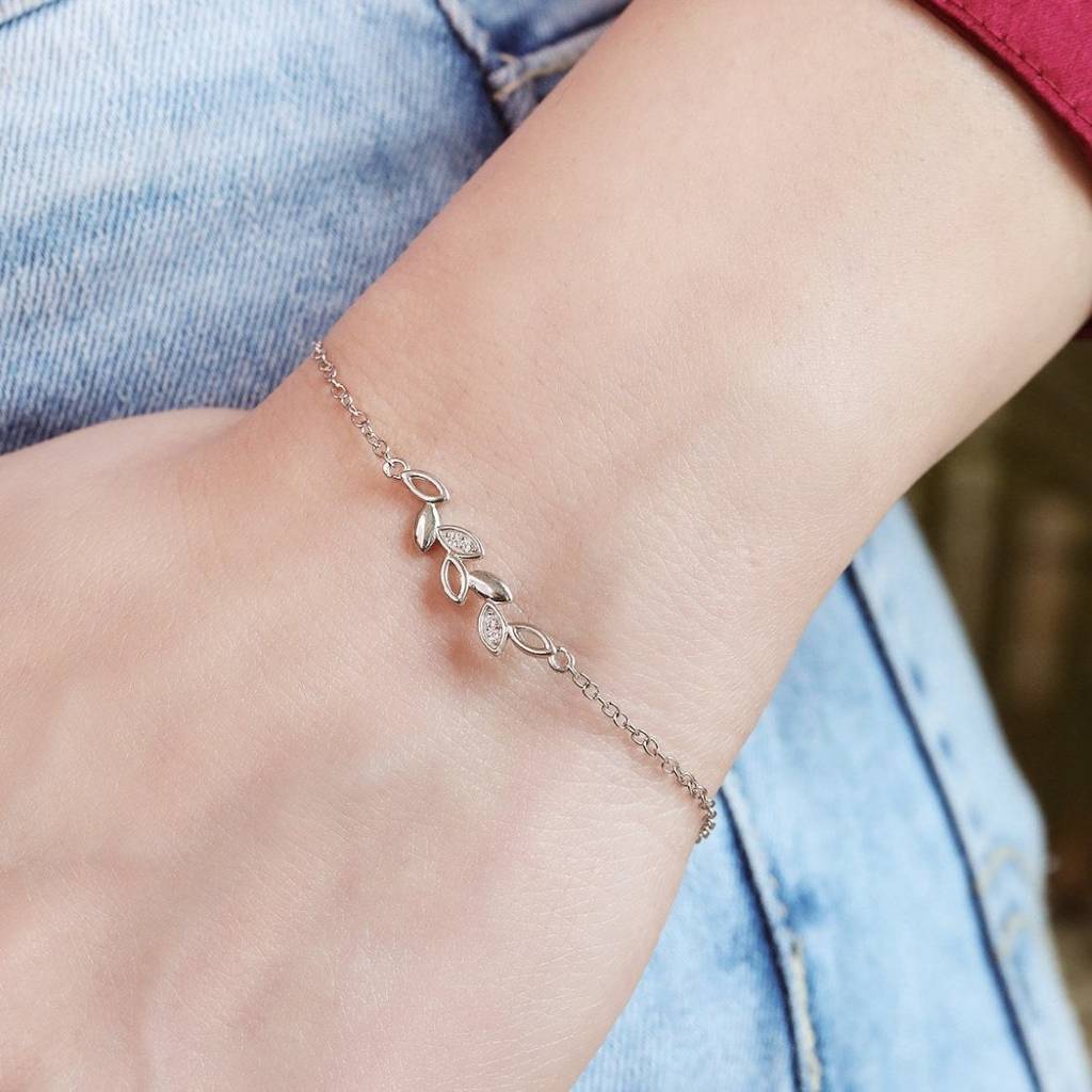 Leafy Glamour 925 Sterling Silver Bracelet With Cubic Zirconia : BR-80201