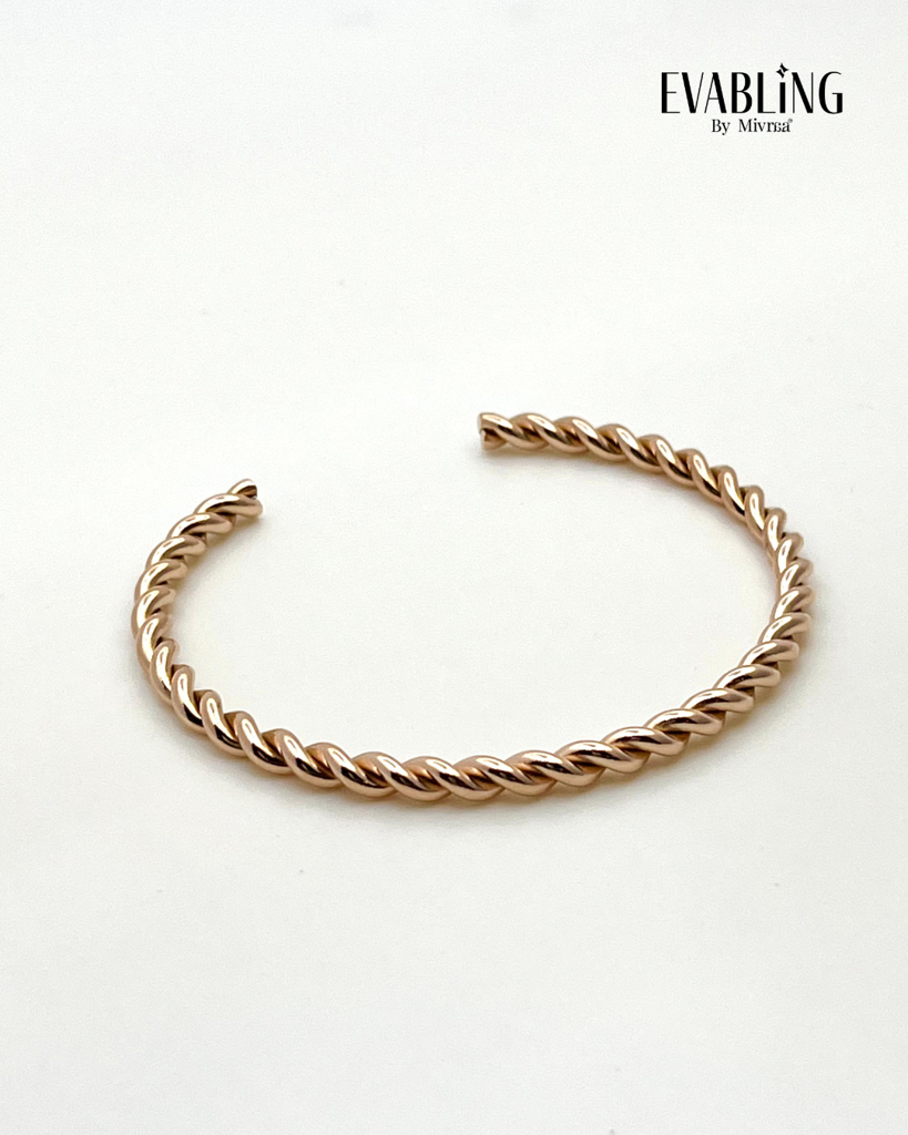 Twisted Cuff Bracelet : EBB3