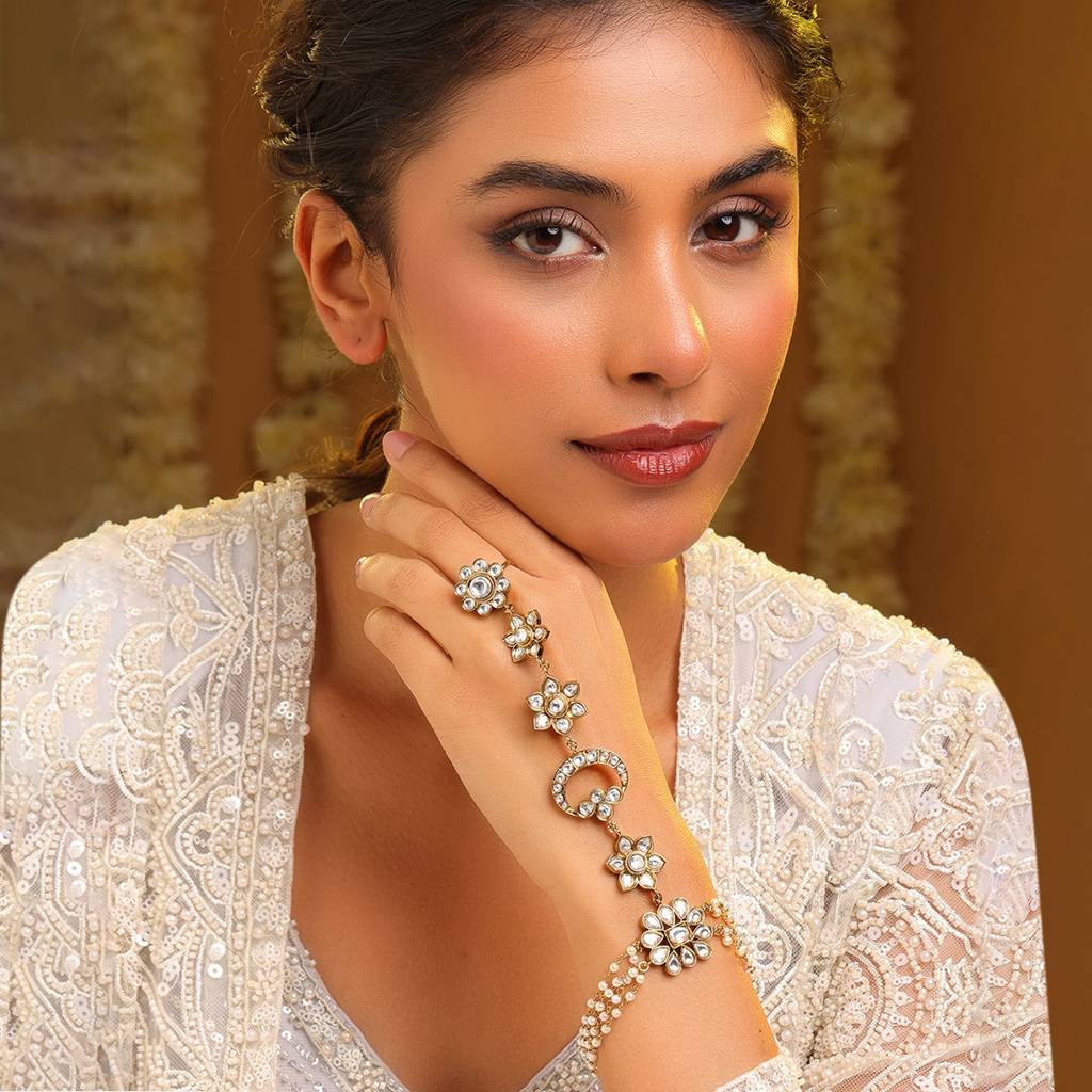 Bloom Crest Hand Piece : RRJAN26-15