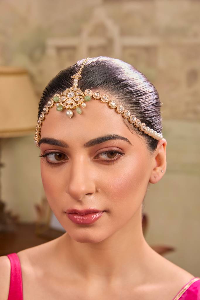 Traditional Kundan Maangtikka With Matha- Patti With Pearl Detailing. : XAGTL101