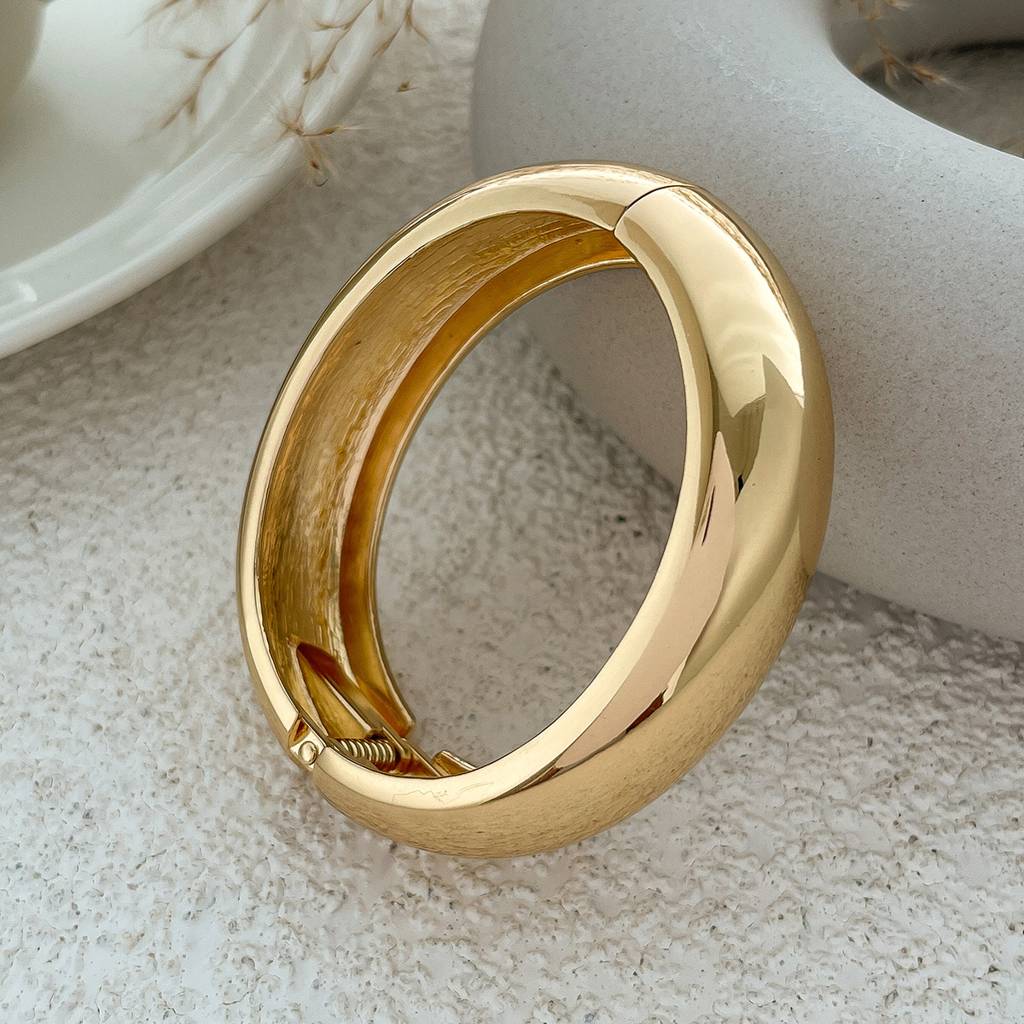 Gold Plated Glossy Bold Chunky Statement Open Bangle Bracelet : AMU0125B731G