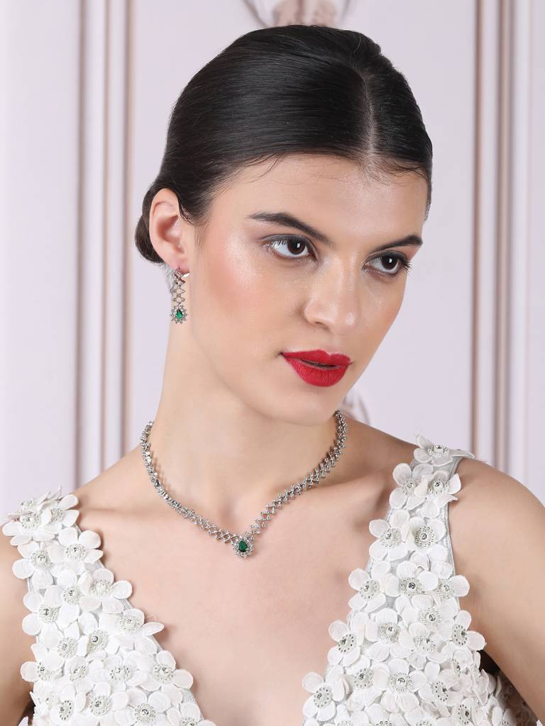 Handmade Sleek Ad Pendant Style Necklace Setâ : AD143GREEN